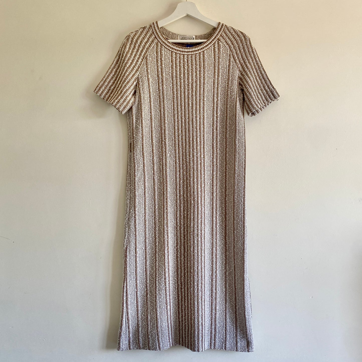 Early 80s stretch knit vintage dress By Ladies Pride Round collar Short sleeves 50% polyester 36% acrylic 14% polyamide Machine washable Vintage size 12