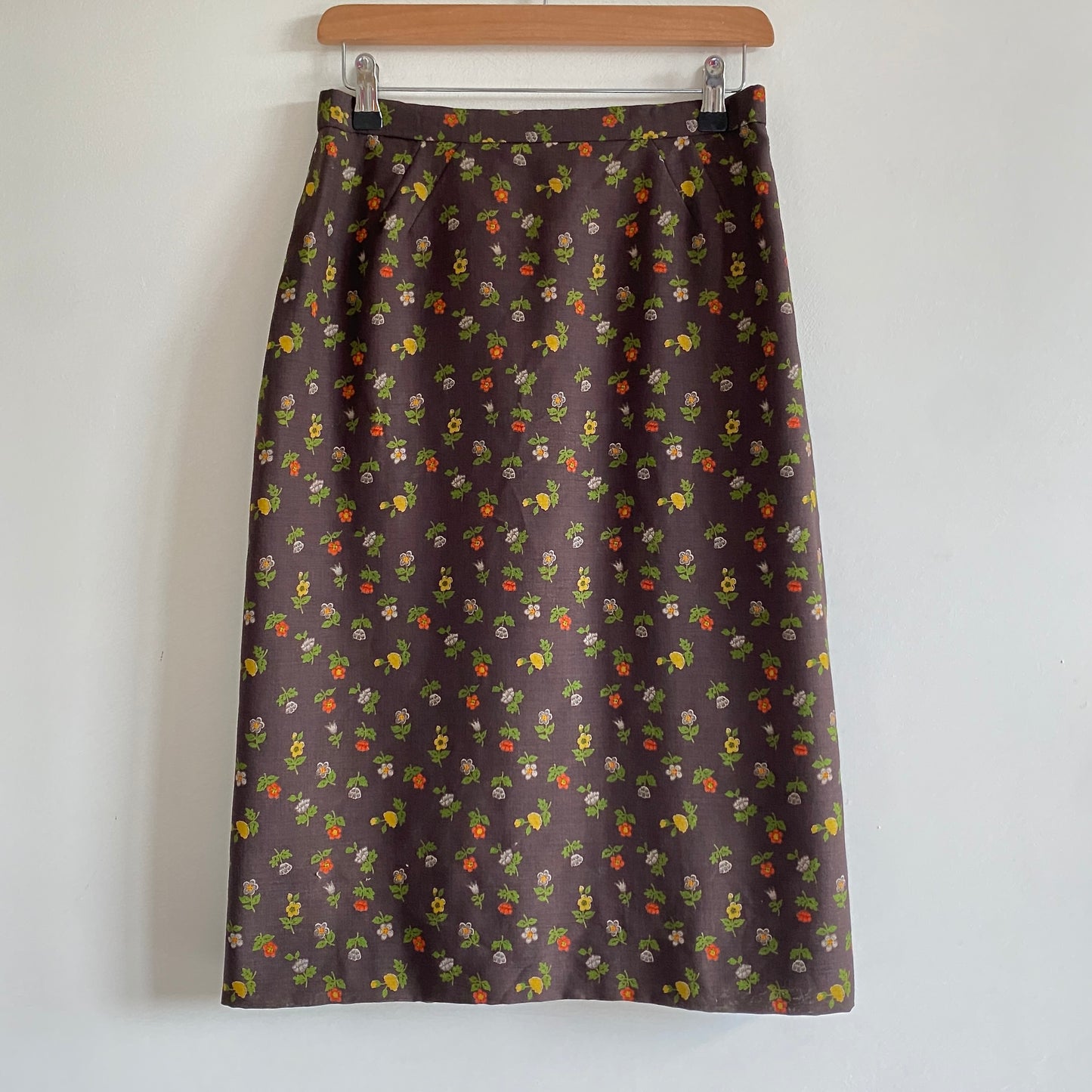 70s brown floral vintage handmade skirt Pencil shape Concealed back zip and hook/eye fastening Back split Fully lined